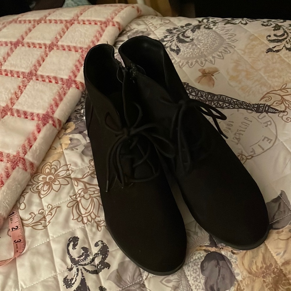Size 8 1/2 bootie wedge black